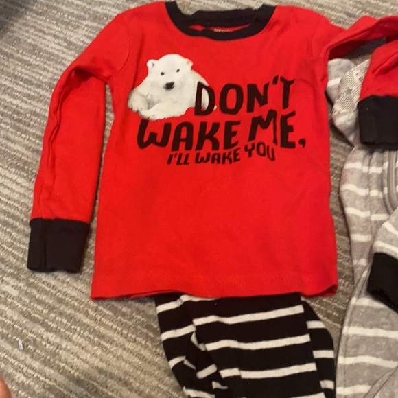 Carter’s Size 3T jammies - Picture 2 of 4